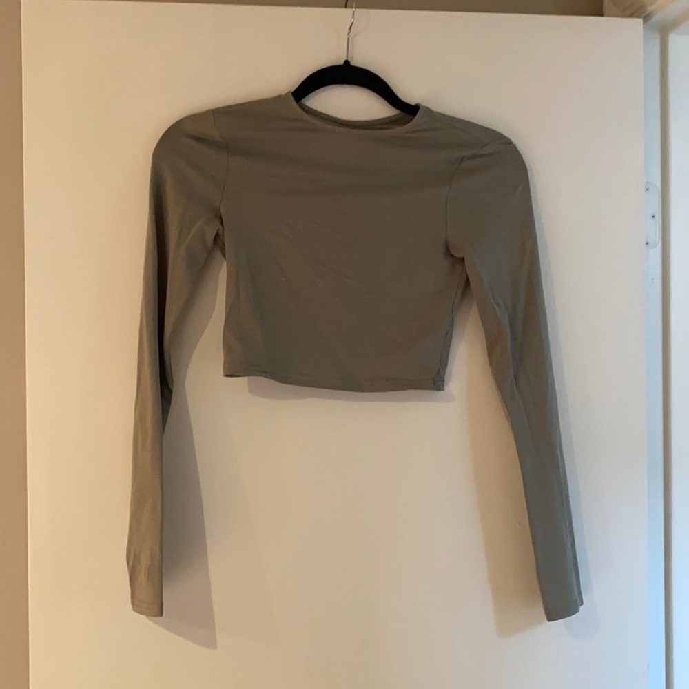 h&m Green Open Back Long Sleeve Crop Top